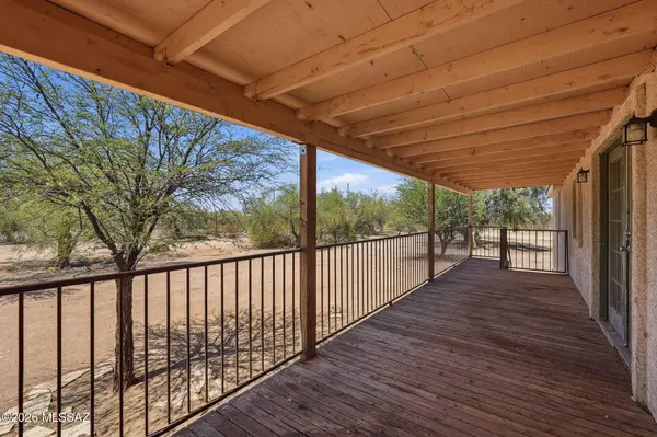 6811 N Guthrie Rd, Tucson, AZ 85743