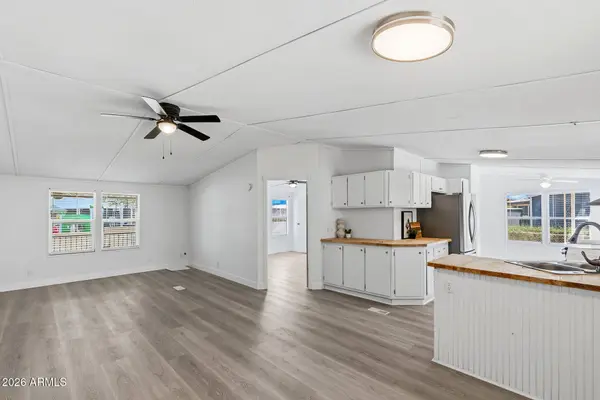 2200 N DELAWARE Drive #66, Apache Junction, AZ 85120