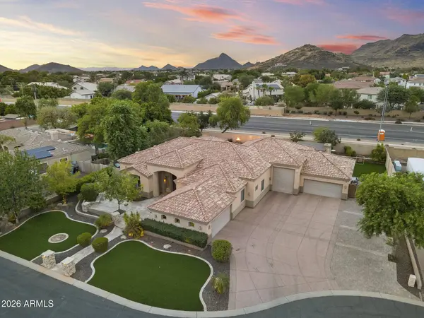 4744 W VILLA LINDA Drive, Glendale, AZ 85310