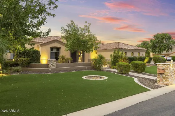 4744 W VILLA LINDA Drive, Glendale, AZ 85310