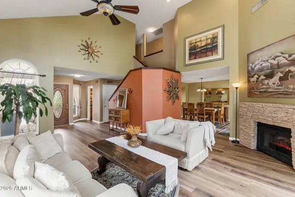 422 E KERRY Lane, Phoenix, AZ 85024