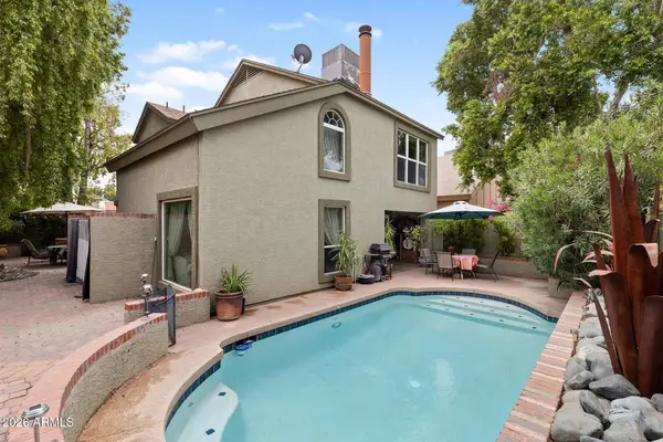 422 E KERRY Lane, Phoenix, AZ 85024