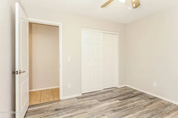 2537 W DARREL Road, Phoenix, AZ 85041