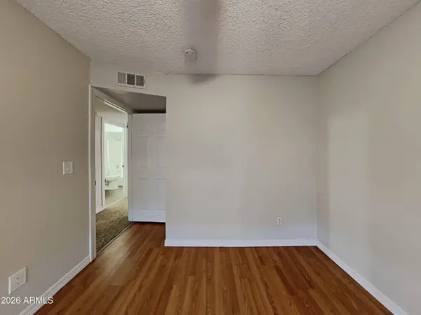 10248 W MEDLOCK Drive, Glendale, AZ 85307