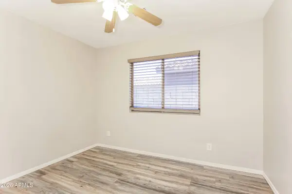 2537 W DARREL Road, Phoenix, AZ 85041