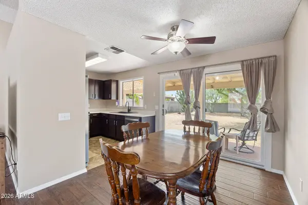 2111 E PARADISE Lane, Phoenix, AZ 85022
