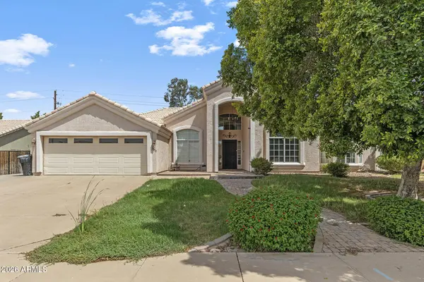 3052 E NORA Street