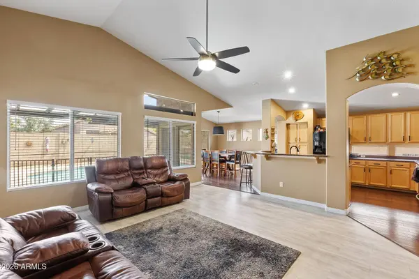 340 E RAWHIDE Avenue, Gilbert, AZ 85296