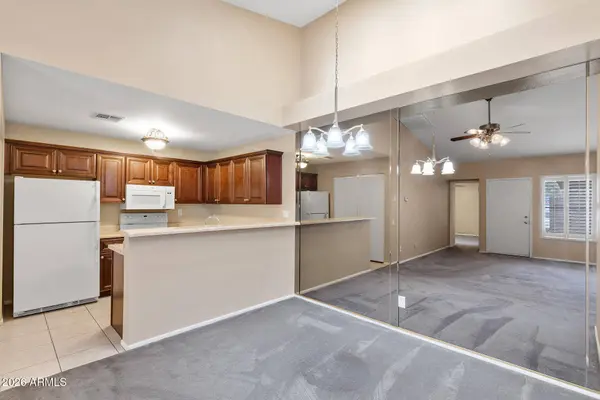 4449 E VINEYARD Road, Phoenix, AZ 85042