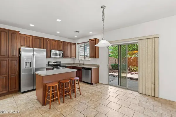 17401 W HOLLAND Lane, Surprise, AZ 85388
