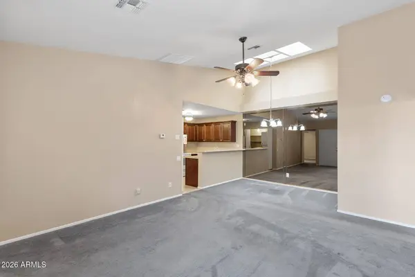 4449 E VINEYARD Road, Phoenix, AZ 85042