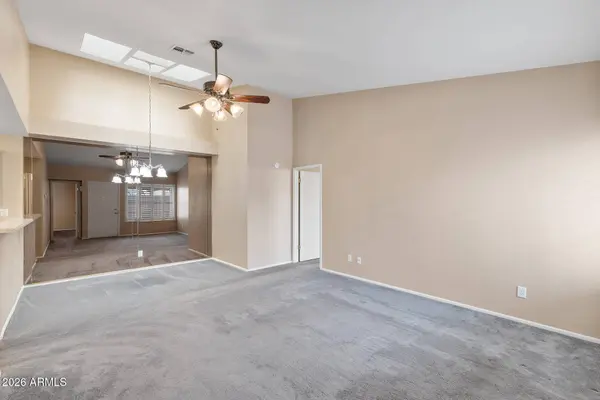 4449 E VINEYARD Road, Phoenix, AZ 85042