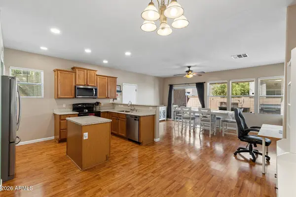 1361 S SWALLOW Lane, Gilbert, AZ 85296