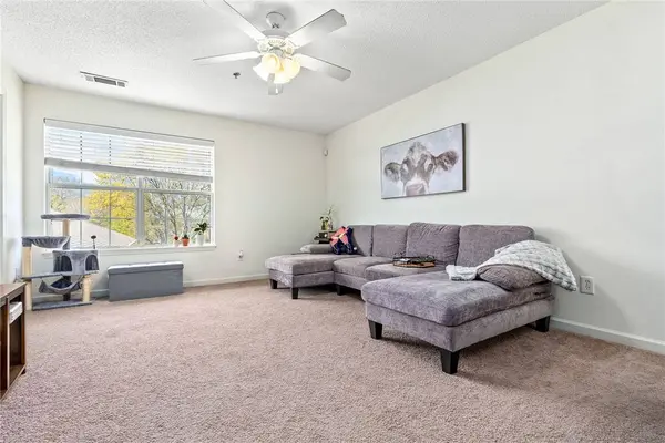 327 N ROSS ST #133, Auburn, AL 36380