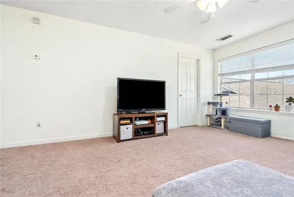 327 N ROSS ST #133, Auburn, AL 36380