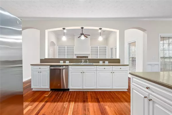 2306 ANDERSON LAKES DR, Opelika, AL 36801