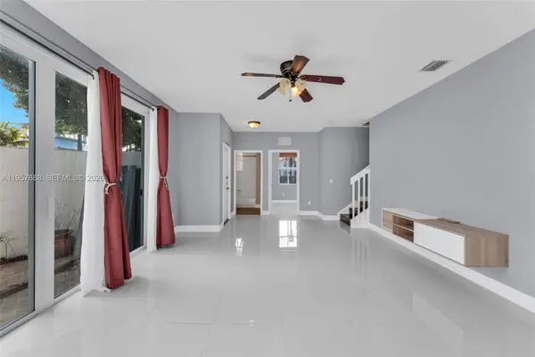 15601 SW 40th St #263, Miramar, FL 33027