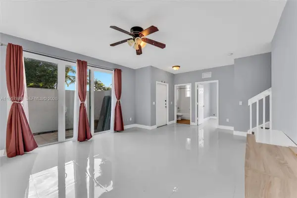 15601 SW 40th St #263, Miramar, FL 33027