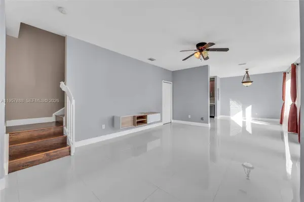 15601 SW 40th St #263, Miramar, FL 33027