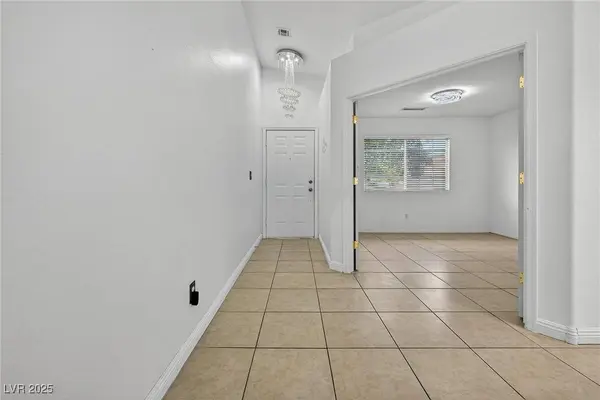 1472 Dragon Rock DR, Henderson, NV 89052