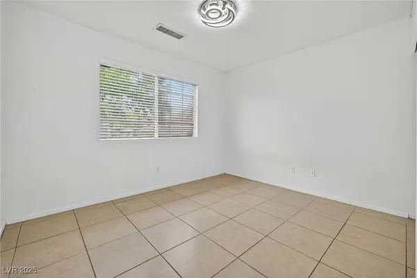 1472 Dragon Rock DR, Henderson, NV 89052