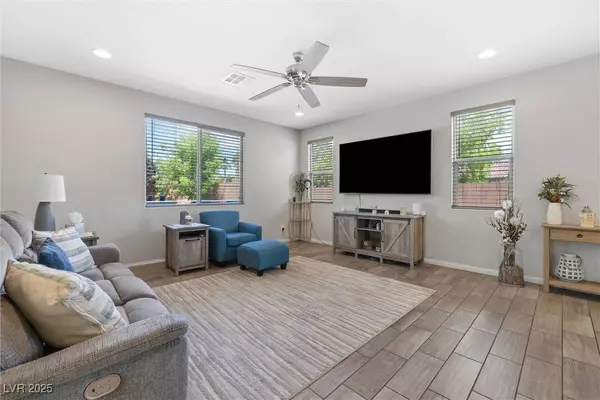 6783 Pleasant Flower ST, Las Vegas, NV 89149