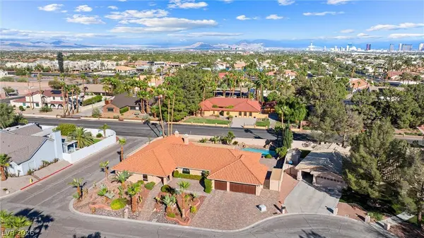 1930 Ski Slope CIR, Las Vegas, NV 89117