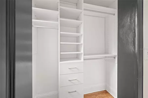 2117 W DEKLE #L-2, Tampa, FL 33606