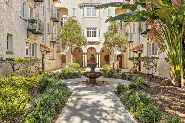 2117 W DEKLE #L-2, Tampa, FL 33606