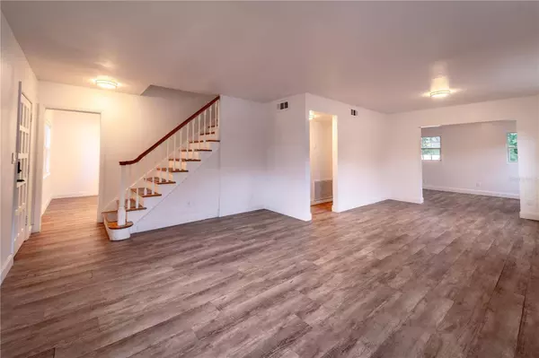 8477 14TH ST N, St Petersburg, FL 33702