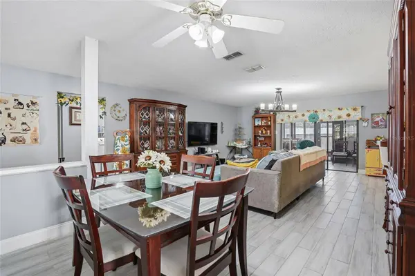 605 OAKMOSS DR, Brandon, FL 33511