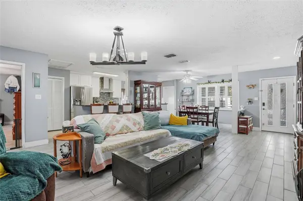 605 OAKMOSS DR, Brandon, FL 33511