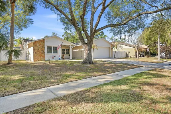 605 OAKMOSS DR, Brandon, FL 33511