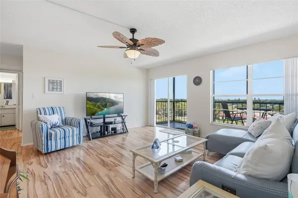 2901 26TH ST W #818, Bradenton, FL 34205