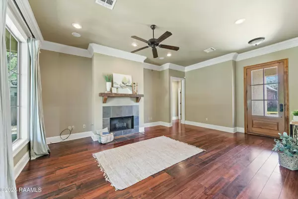 205 Petrus DR, Broussard, LA 70518