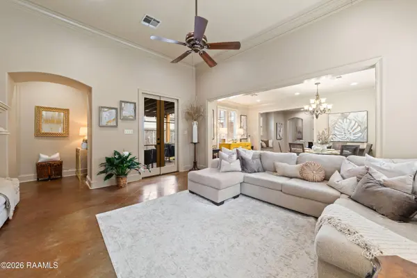 413 Harbor RD, Youngsville, LA 70592