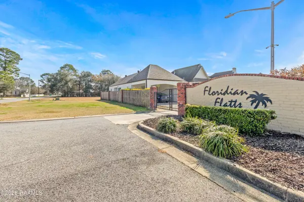 101 Floridian LN, Lafayette, LA 70506