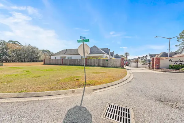 101 Floridian LN, Lafayette, LA 70506