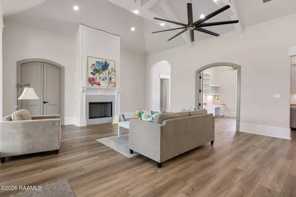 109 Trailing Oaks, Youngsville, LA 70592