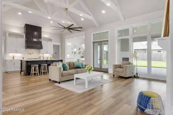 109 Trailing Oaks, Youngsville, LA 70592