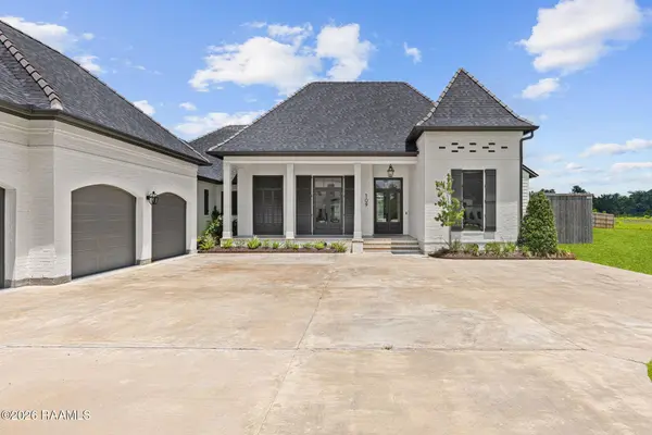 109 Trailing Oaks, Youngsville, LA 70592