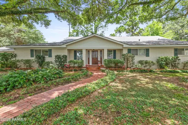303 Colonial DR, Lafayette, LA 70506