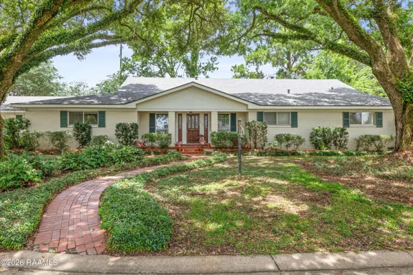 303 Colonial DR, Lafayette, LA 70506