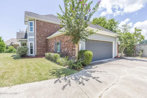 300 Oak Hollow DR, Lafayette, LA 70508