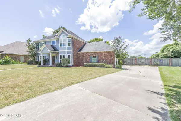 300 Oak Hollow DR, Lafayette, LA 70508