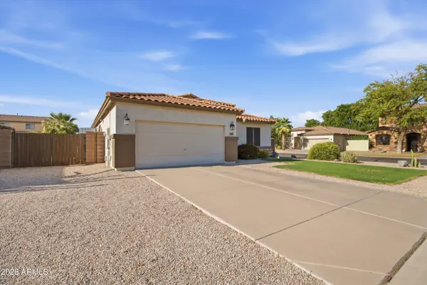 586 E CHELSEA Drive, San Tan Valley, AZ 85140