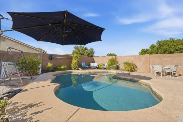 586 E CHELSEA Drive, San Tan Valley, AZ 85140
