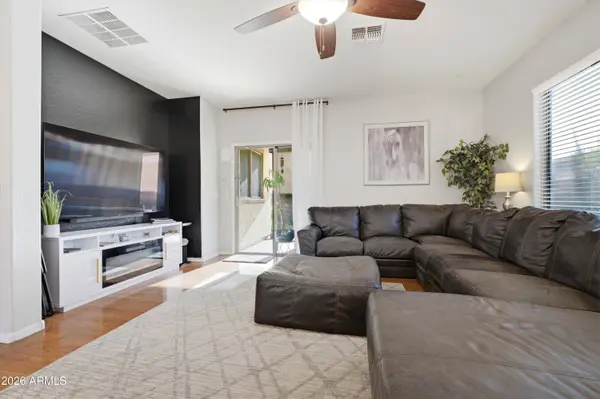 586 E CHELSEA Drive, San Tan Valley, AZ 85140