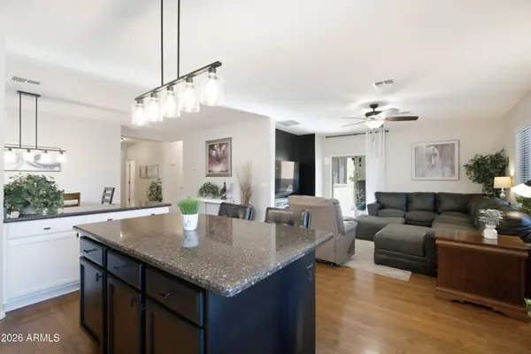 586 E CHELSEA Drive, San Tan Valley, AZ 85140