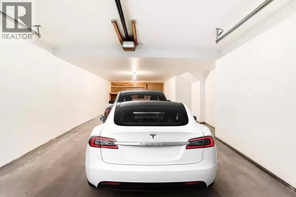 677 Regal Park NE, Calgary, AB T2E0S6